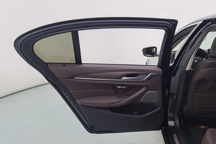 Used BMW 5 Series 2022 Updated 530Li Leading Edition Luxury Package
