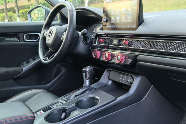 Used Honda Civic 2023 240TURBO CVT Dynamic Edition
