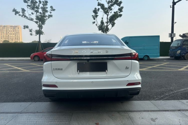 Used Roewe i5 2023 1.5L Manual Comfort Edition
