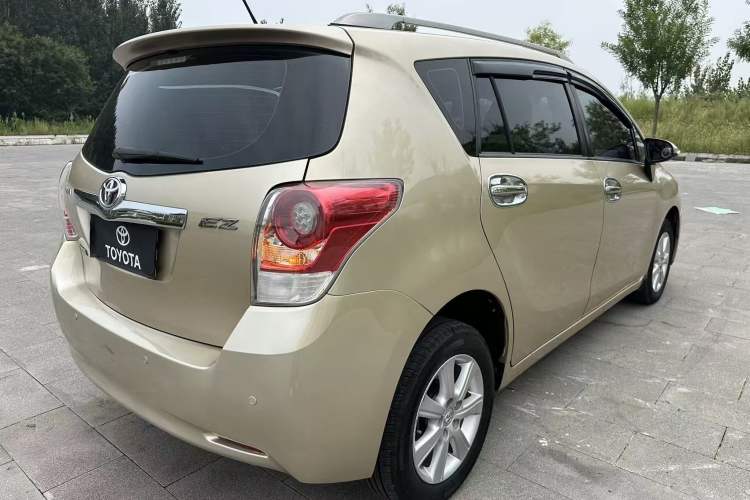 Used Toyota Verso 2014 Starlight 180G CVT Comfortable Multi-Function Edition
