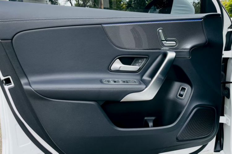 Used Mercedes-Benz A-Class 2022 Revised Version A 200 L Sport Sedan Fashionable Style
