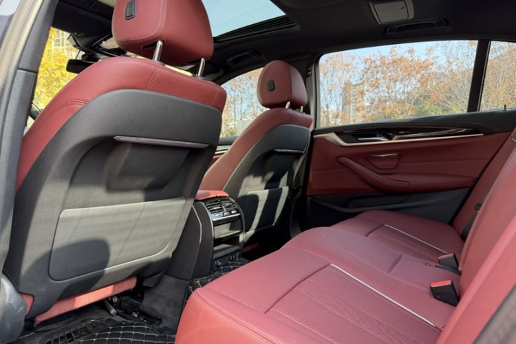 Used BMW 5 Series 2022 Second Facelift 525Li M Sport Package
