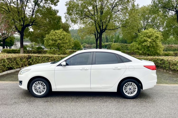 Used Ford Escort 2015 1.5L Automatic Comfort Edition
