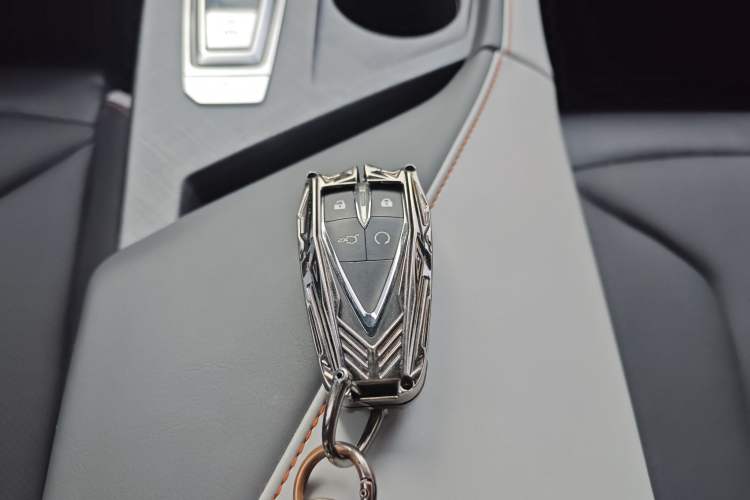 Used Changan UNI-V 2023 1.5T Prestige Model
