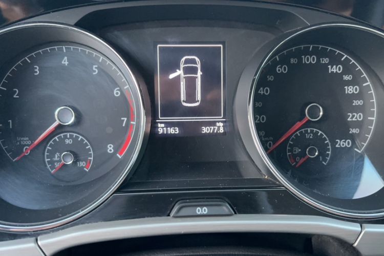 Used Volkswagen Touran 2016 Volkswagen Touran L 280TSI DSG Comfort Edition
