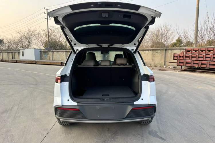 Used BYD Song Pro New Energy 2023 Champion Edition DM-i 110KM Excellence Model
