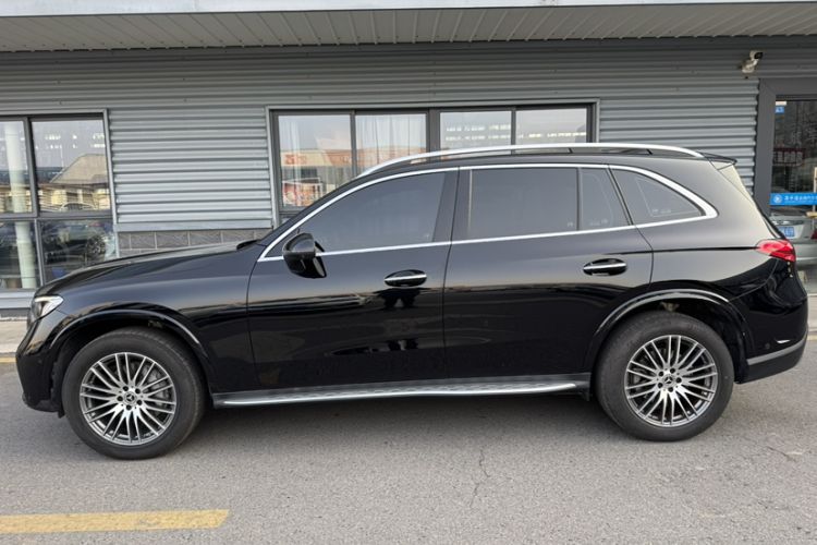 Used Mercedes-Benz GLC 2025 GLC 300 L 4MATIC Dynamic Model 5 Seats