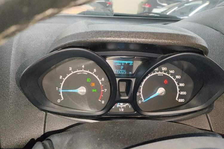 Used Ford EcoSport 2013 1.5L Automatic Fashion Model
