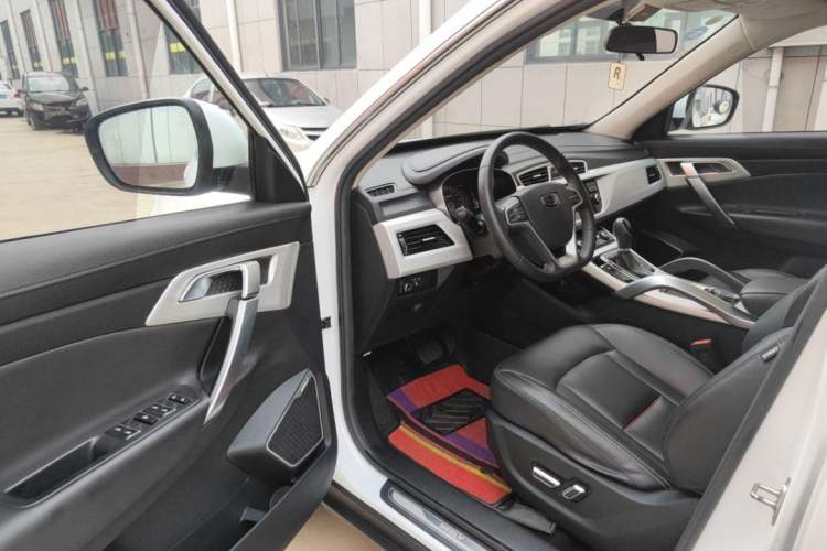 Used Geely Auto Emgrand X7 Sport 2018 1.8TD Automatic Two-Wheel Drive Smart Connect 4G Internet Edition
