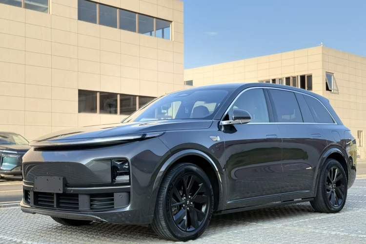 Used Li Auto L8 2023 Pro Model
