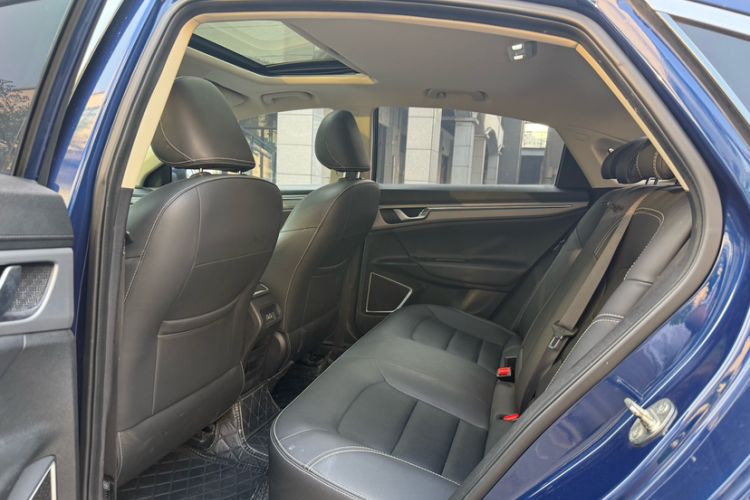 Used Geely Auto Emgrand GL 2018 1.8L Manual Elite Smart Connectivity Version
