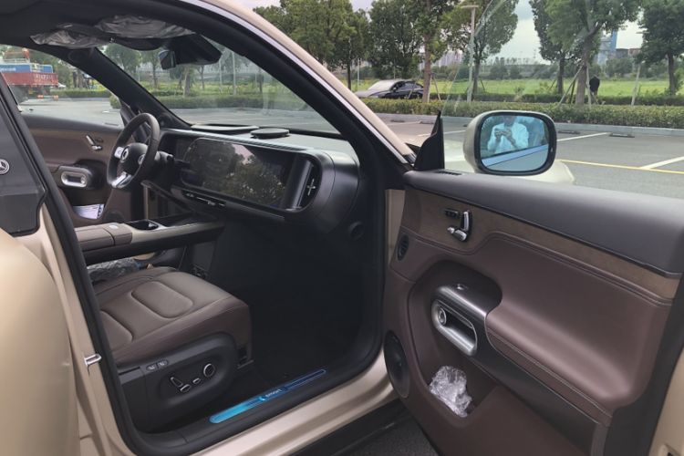 Used  #5 2024 Long-Range Journey Luxury Edition
