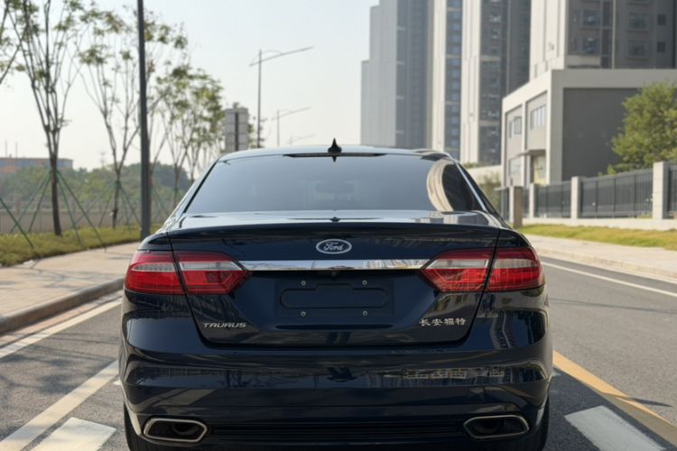 Used Ford Taurus 2017 EcoBoost 245 Luxury Model