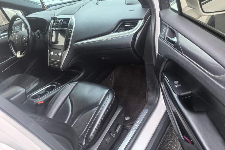 Used Lincoln MKC 2019 2.0T Two-Wheel Drive Luxury Edition China VI Standard
