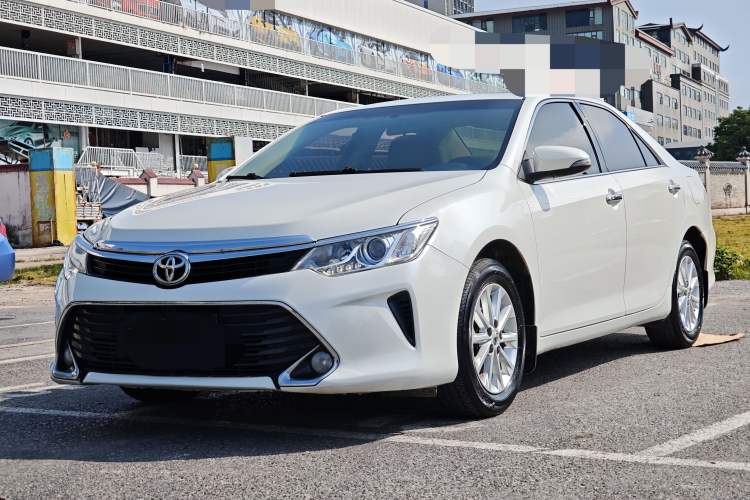 Used Toyota Camry 2016 2.0E 10th Anniversary Elite Edition
