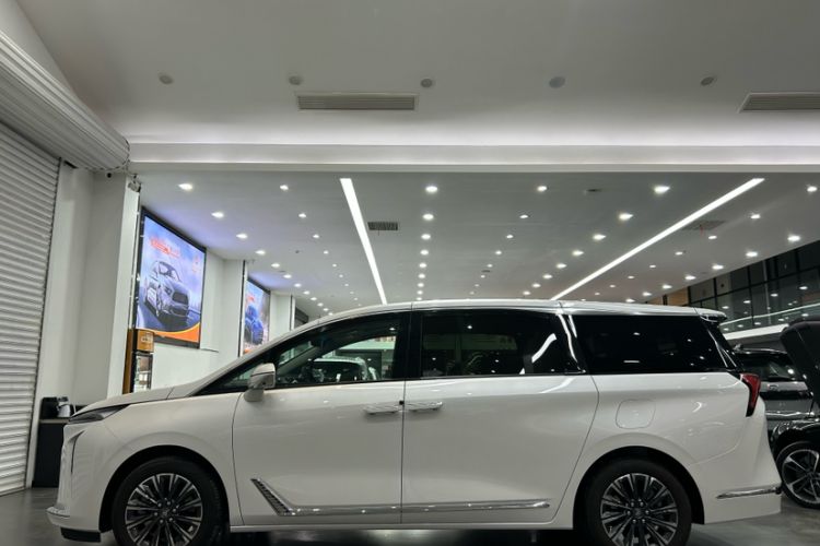 Used Buick GL8 2025 Lu Zun Deluxe Edition