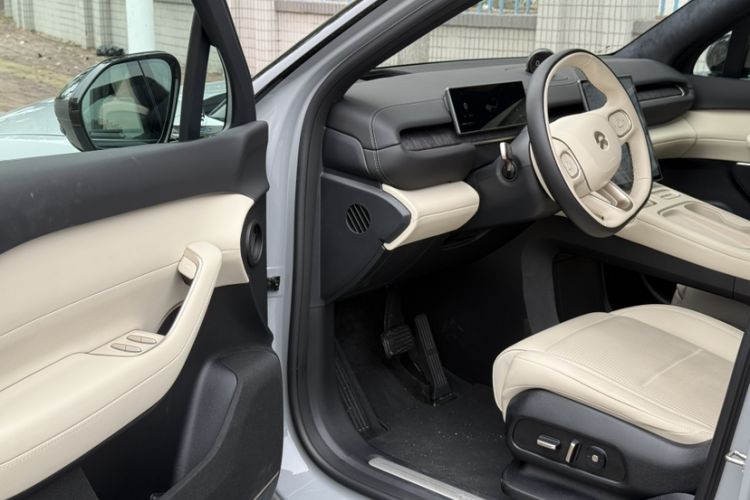 Used Nio ES6 2024 75 kWh
