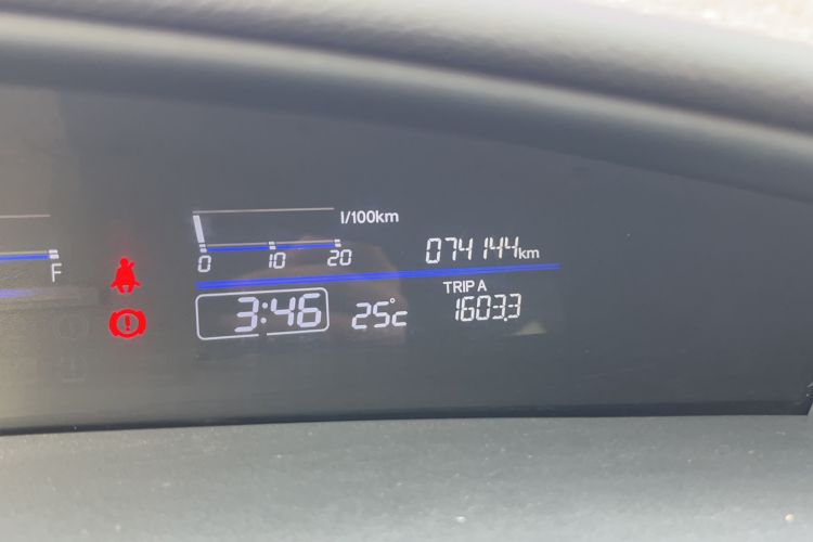 Used Honda Jade 2013 1.8L automatic Comfort version 5 seats
