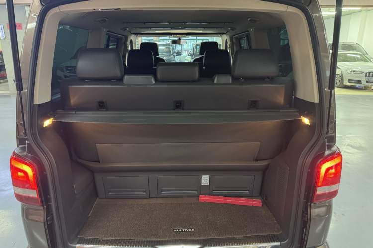 Used Volkswagen Multivan 2012 2.0 TSI Four-Wheel Drive Deluxe Edition
