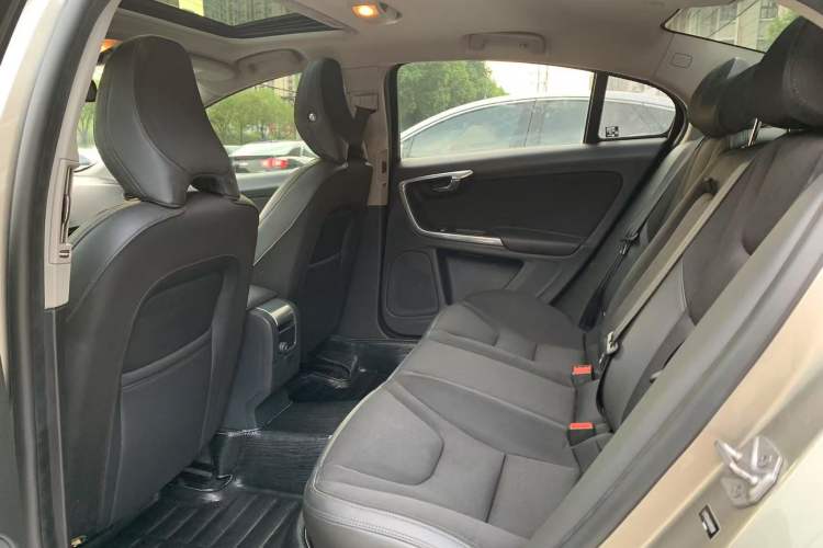 Used Volvo S60 2016 S60L T3 Smart Drive Edition
