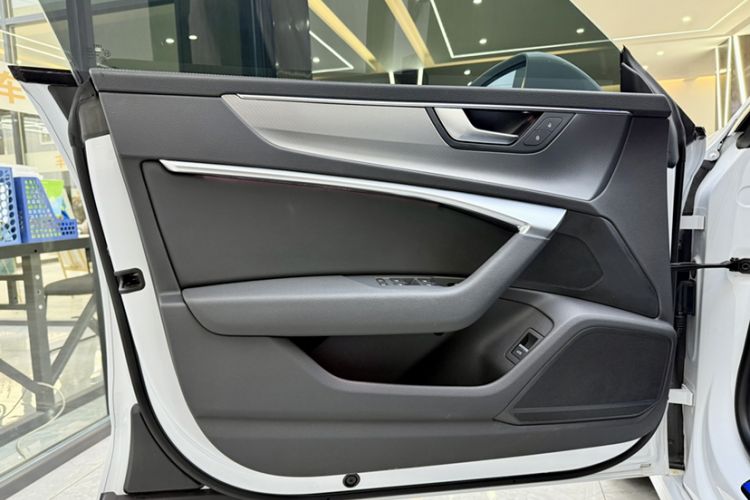 Used Audi A7L 2022 45 TFSI S-line Dream-Building Crystal Flow Package
