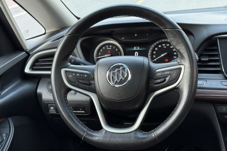 Used Buick GL6 2018 18T 6-Seater Prestige Model
