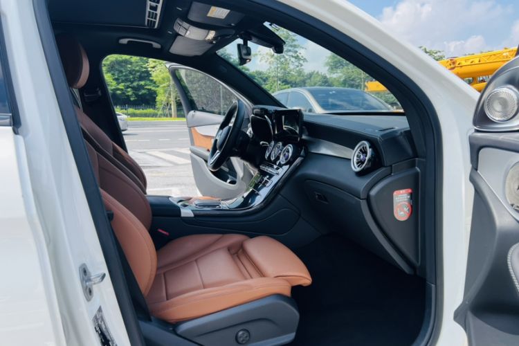 Used Mercedes-Benz GLC Coupe 2022 Refreshed GLC 260 4MATIC Coupe SUV
