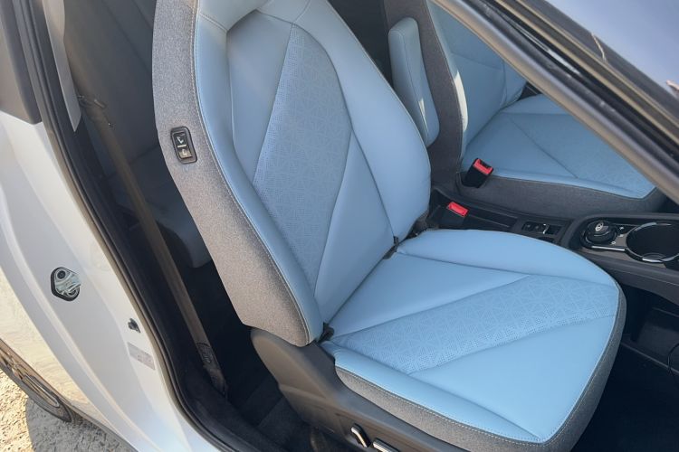 Used Chery Little Ant 2022 Sweet Pink Edition Half-Sugar Version Lithium Iron Phosphate 30 kW 301 km