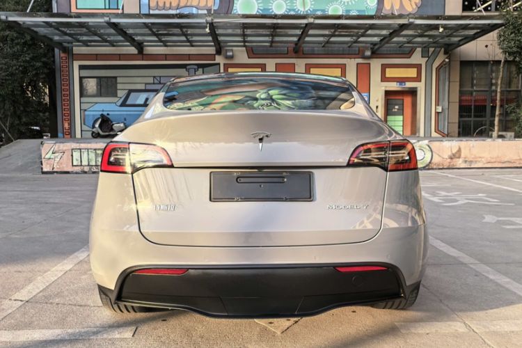 Used Tesla Model Y 2022 Rear-Wheel-Drive Version
