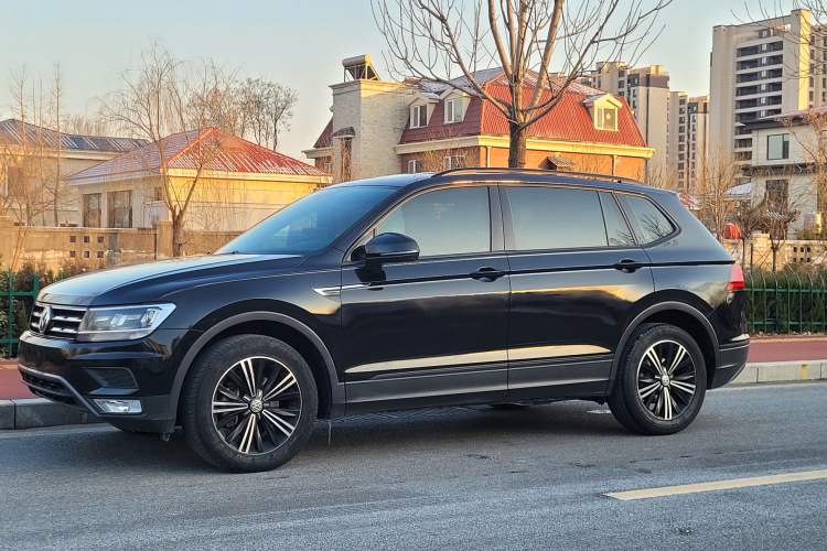 Used Volkswagen Tiguan L 2020 330TSI Automatic Two-Wheel Drive Luxury Edition China VI Standard
