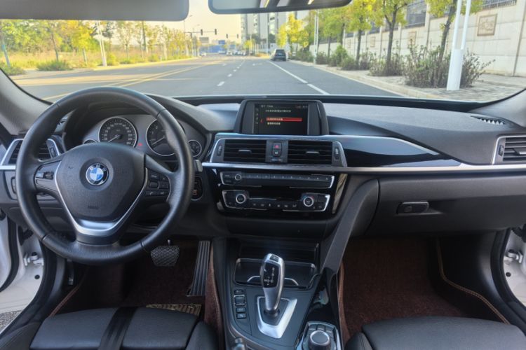 Used BMW 3 Series GT 2018 320i Sport Edition
