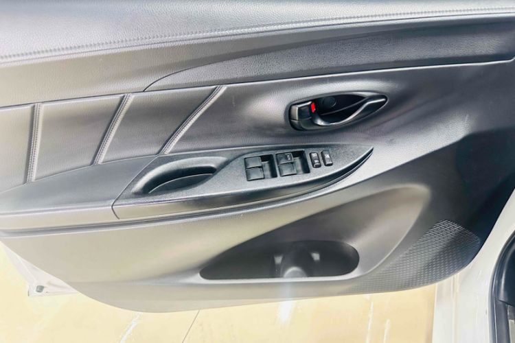 Used Toyota YARiS L 2020 1.5L CVT Leading Edition
