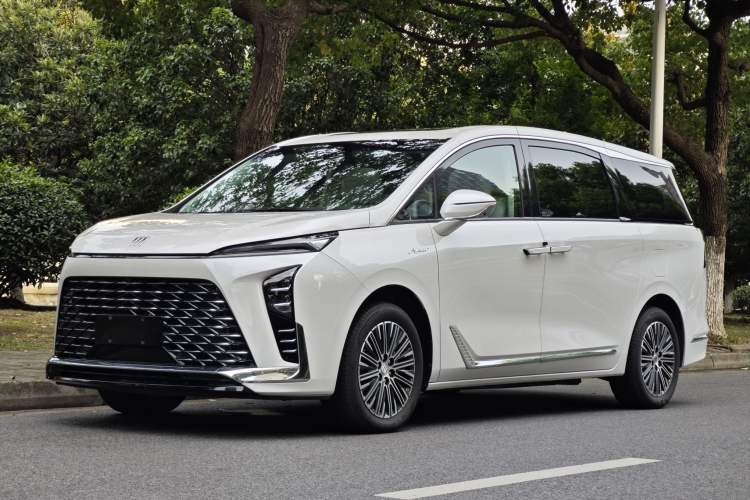 Used Buick GL8 New Energy 2024 Lu Zun Deluxe Edition 7-Seater
