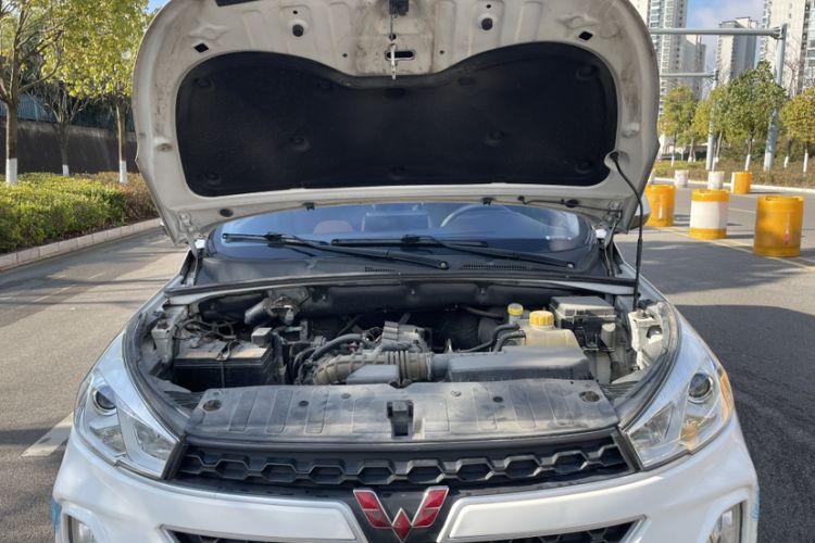 Used Wuling Hongguang S3 2018 1.5L Manual Comfort Model China V Standard