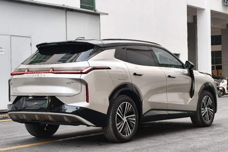 Used Lynk & Co 08 EM-P 2023 120km Long-Range Halo