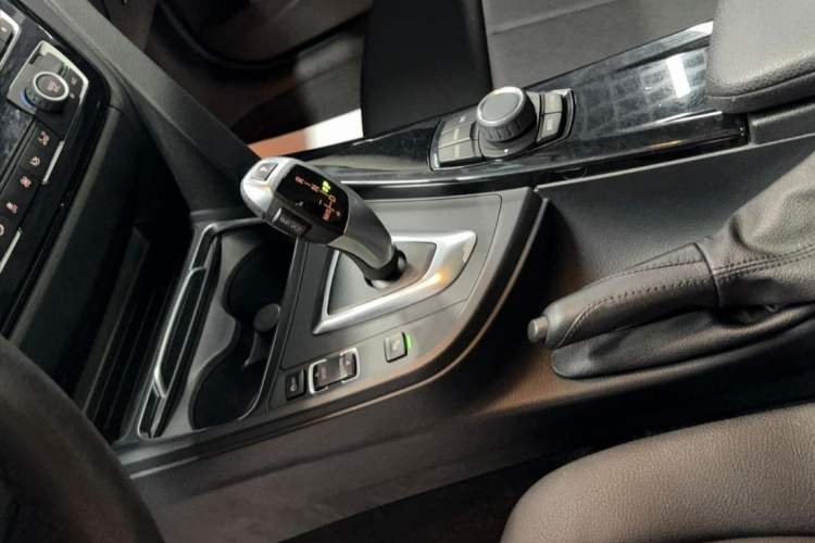 Used BMW 3 Series 2017 320Li Fashion Model
