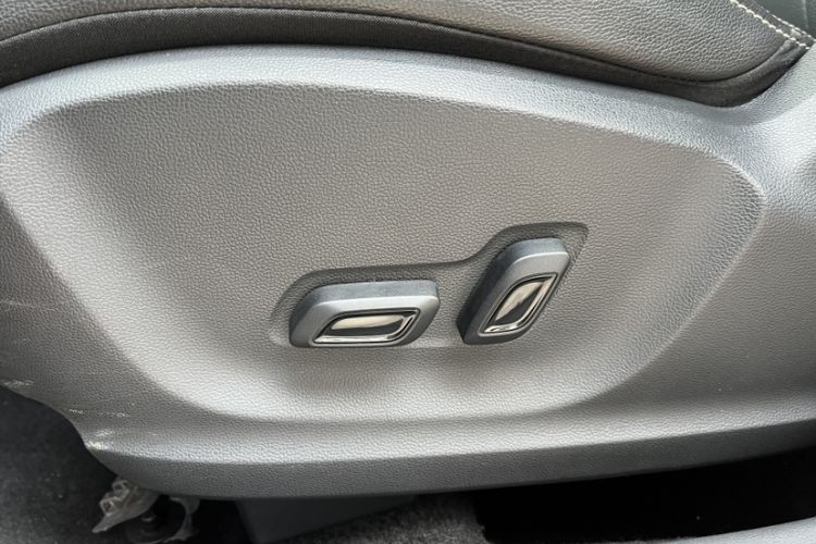 Used MG ZS 2018 1.5L Automatic Luxury Edition China V Standard
