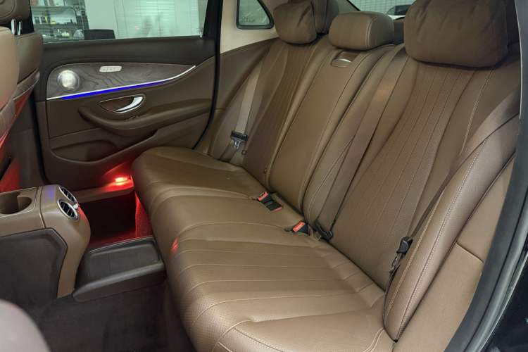 Used Mercedes-Benz E-Class 2020 E 260 L
