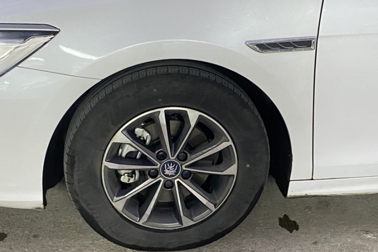 Used BYD Qin PLUS 2024 HONOR Edition DM-i 55KM Leading Model
