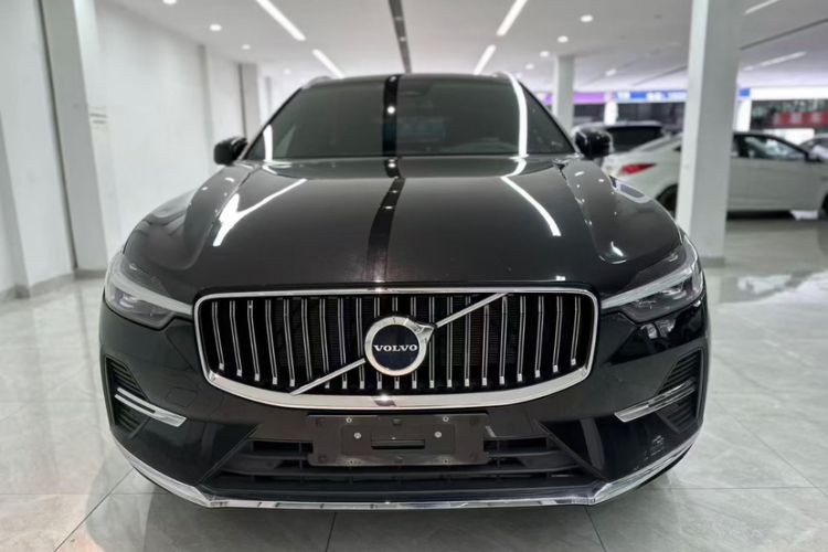 Used Volvo XC60 2022 B5 4x4 Zhiyi Luxury Edition
