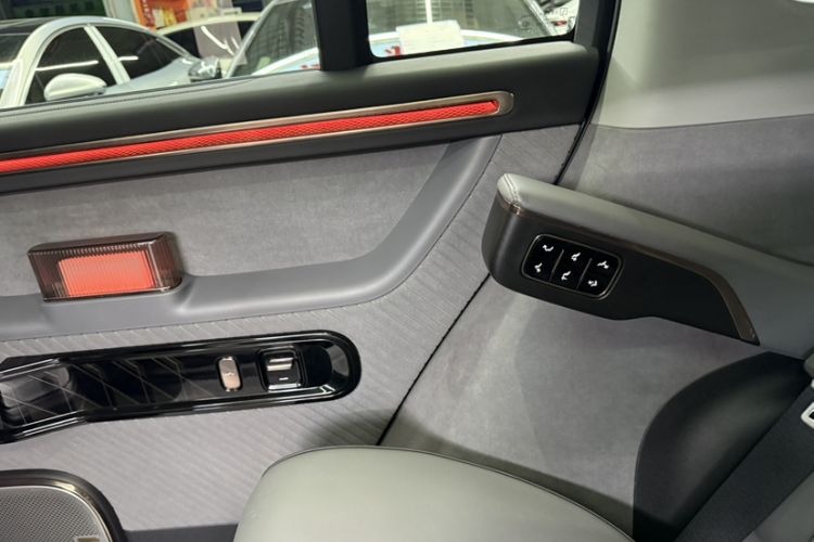 Used Zeekr MIX 2025 Long-Range Intelligent Driving Edition
