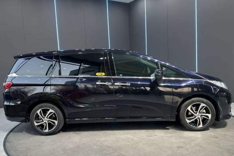 Used Honda Odyssey 2015 Updated Version 2.4L Smart Edition