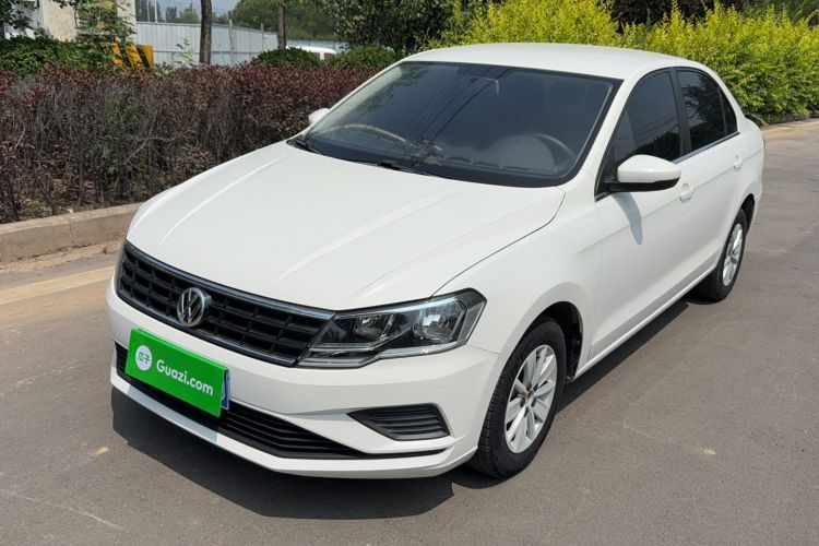 Used Volkswagen Jetta 2017 1.4L Manual Fashion Edition
