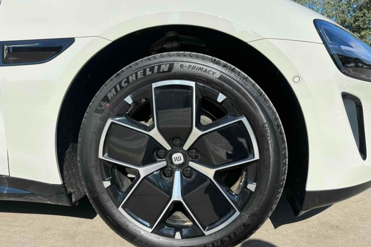 Used  SU7 2024 Rear-Drive Long-Range Intelligent Driving Version
