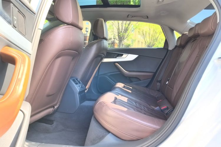 Used Audi A4L 2018 30th Anniversary Edition 45 TFSI quattro Individual Sport Edition
