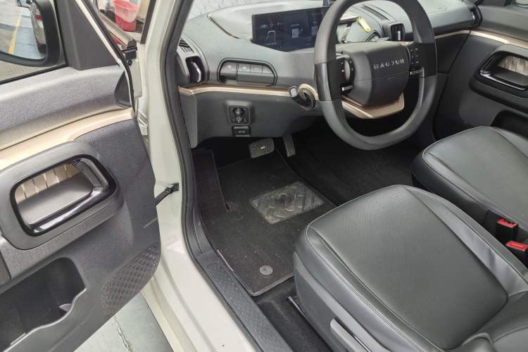 Used Baojun KiWi EV 2022 Artist Lite Edition Lithium Iron Phosphate
