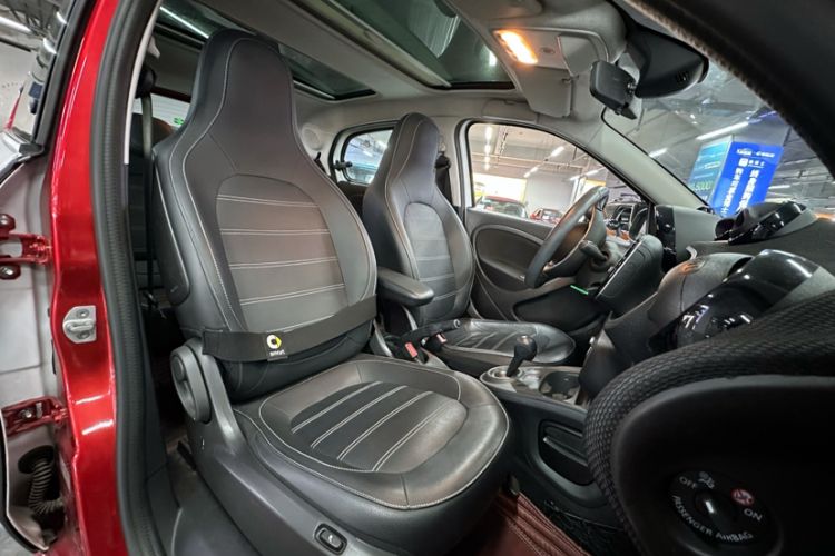 Used  forfour 2018 0.9T 66 kW Pioneer Edition