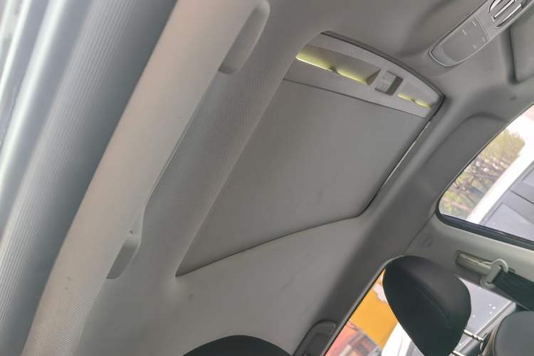 Used Haval H2 2017 Red-Label 1.5T Automatic Two-Wheel Drive Luxury Model
