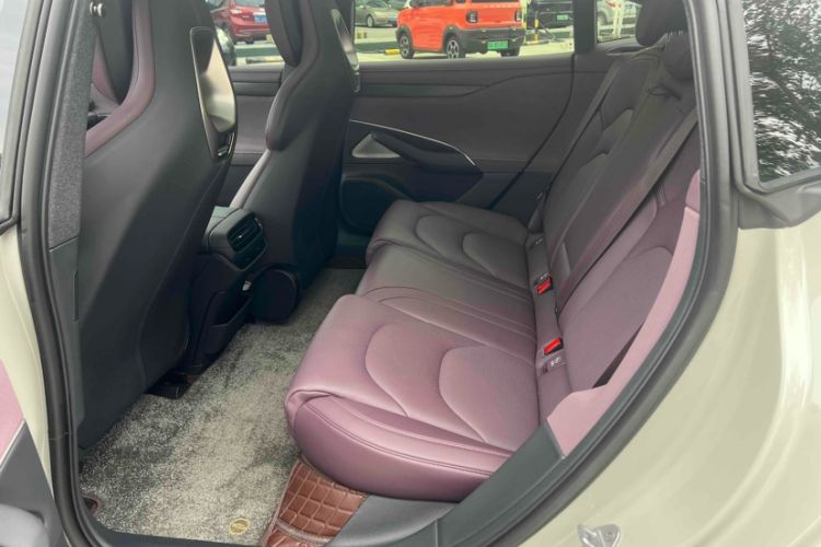 Used  SU7 2024 Rear-Drive Ultra-Long Range Advanced Pro-Level Intelligent Driving Version
