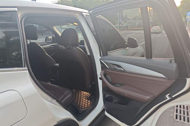 Used BMW iX3 2021 Leading Type
